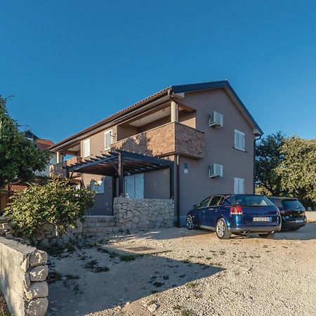 Nice Apartment In Mandre With Wifi Bagian luar foto