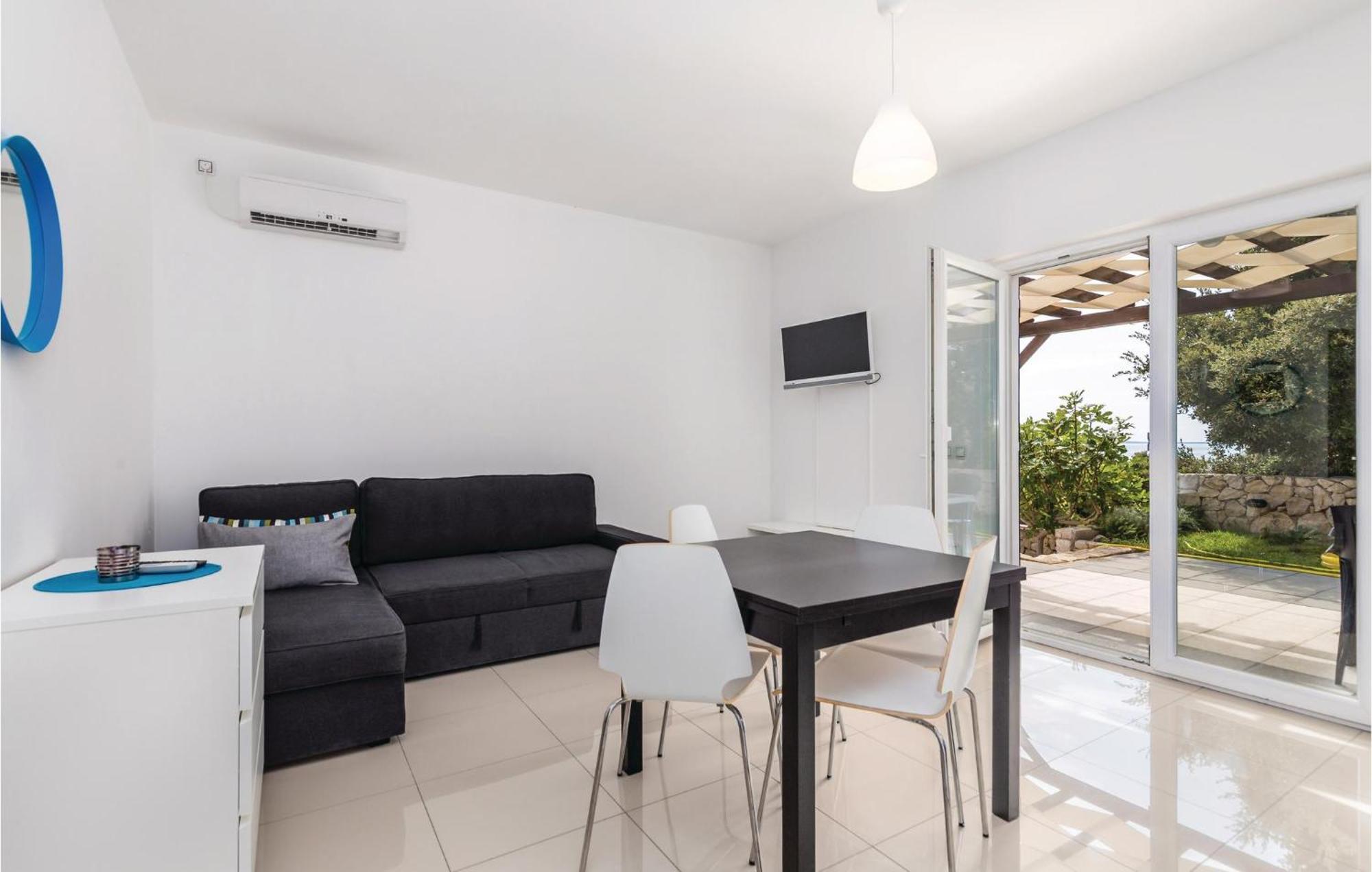 Nice Apartment In Mandre With Wifi Bagian luar foto