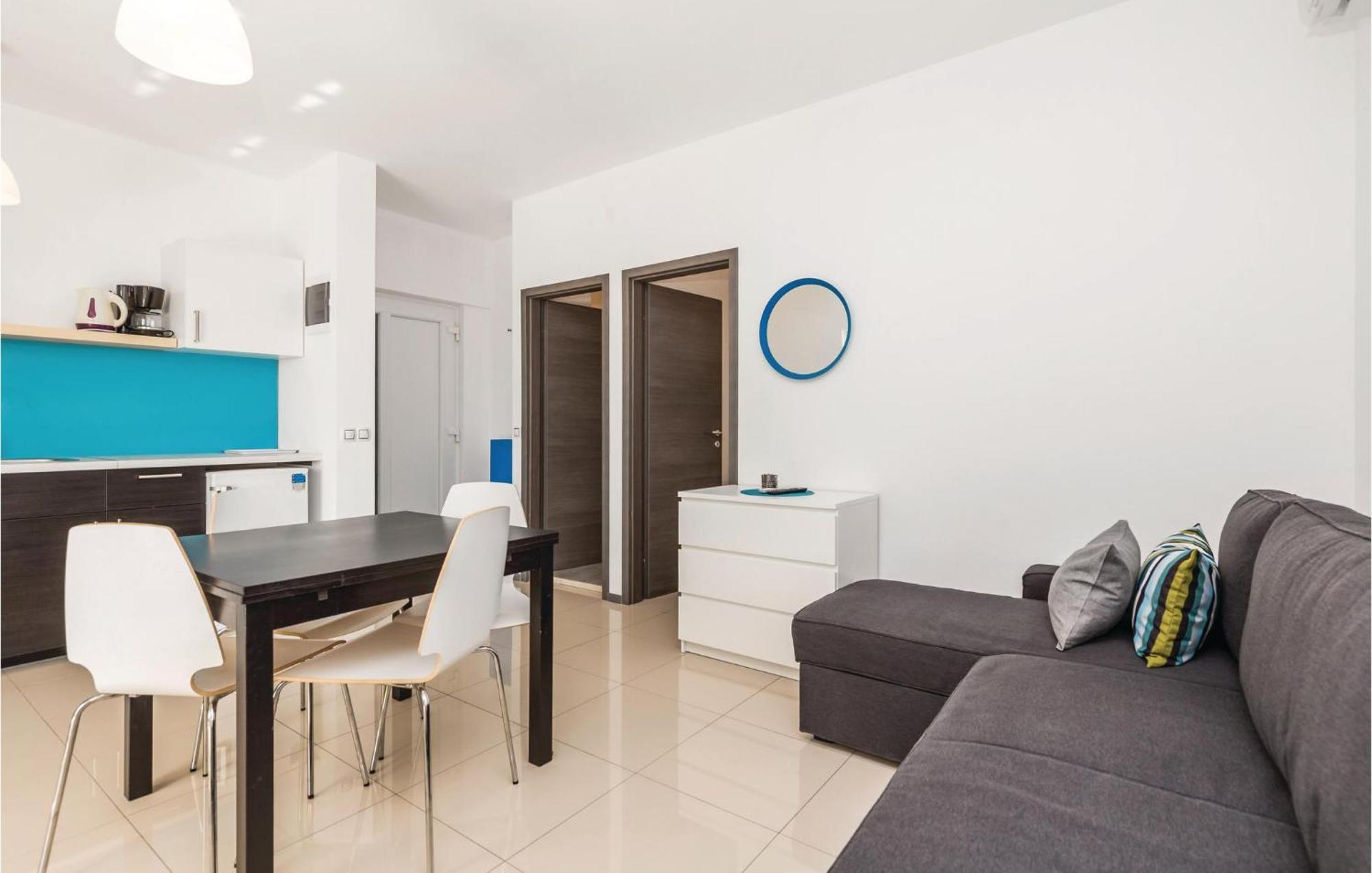 Nice Apartment In Mandre With Wifi Bagian luar foto