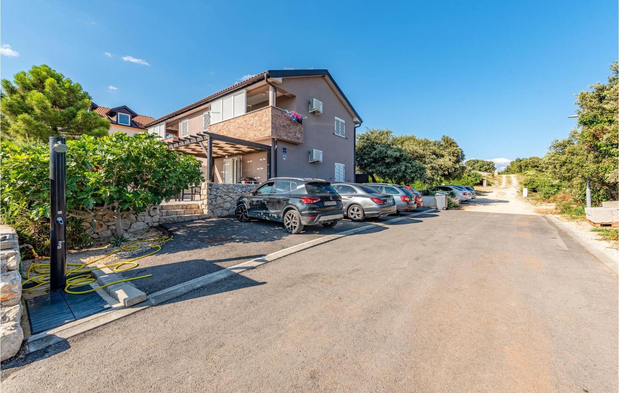 Nice Apartment In Mandre With Wifi Bagian luar foto